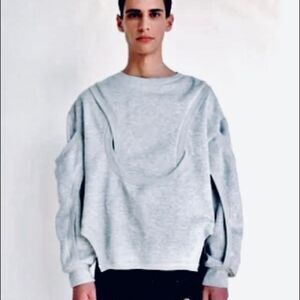 🎁NWT VEJAS Unisex Black Interlocking Sweatshirt in Black Size M🎁